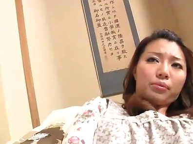 Mature Japanese Woman Gets Pussy Licked Before Giving Blowjob For Cum Shot