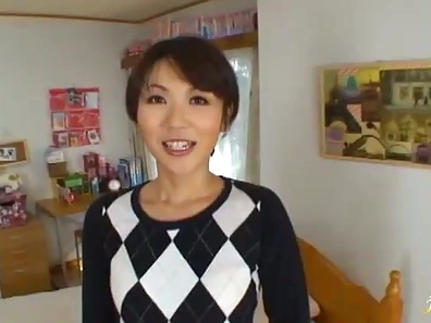 Sexy Risako Komatsu MILF Gets Hard Banged & Thick Cum Facial