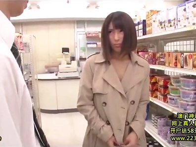 Curious Men Explore Hot Babe’s Amazing Body for Ultimate Pleasure Night