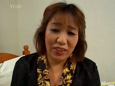 Curvy Japanese Mature Moaning Blissfully While Getting Pleasured Deeply