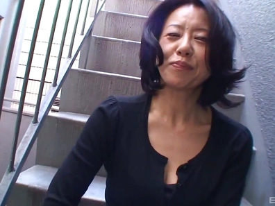 Seductive Married Japanese Woman Tempts You into Passionate Sex Secrets