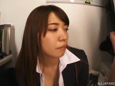 Office Japanese Chick Gets Naughty With Her Boss's Big Dick