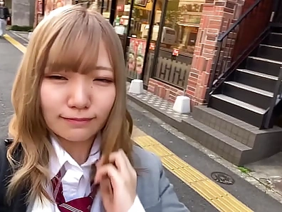 https://bit.ly/40Do7bx A sex film is released with a fair-skinned, youthful girl in a school uniform. She looks gal-type, but she's a relaxed and soothing girl. She seems quite embarrassed to be filmed by the camera and her shyness is super cute.