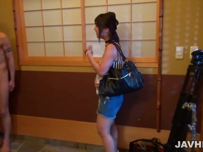 Wakaba Onoue Gives Jaw-Dropping Japanese Blowjob and Hot Sex Showdown