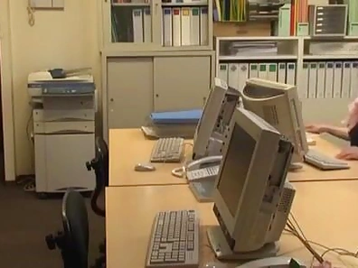 Hot Japanese Secretary Receives Blowjob Before Creampie on Her Desk