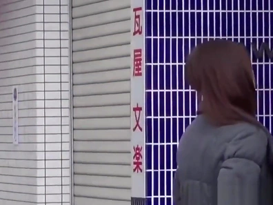 Sexy Asian Babe Rubs Pussy In Public, Tempting Strangers With Voluptuous Curves