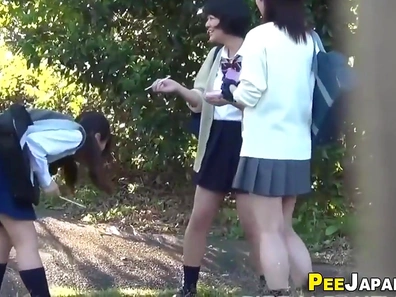Perverse Japanese Babes Peeing & Squirt Orgasms All Over The Room