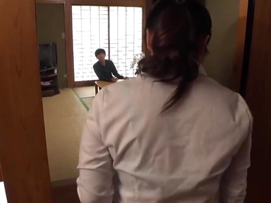 Experienced Mature Lady Teaches Young studs Endurance Tricks For Pleasure