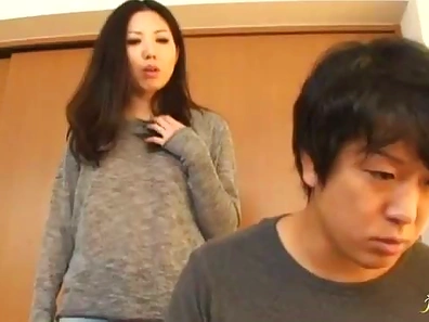 Sizzling Hot Japanese Woman Gets Drilled Deep in Her Wet Pussy