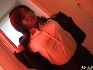 Kana Shimada Japanese model sucks dick outside