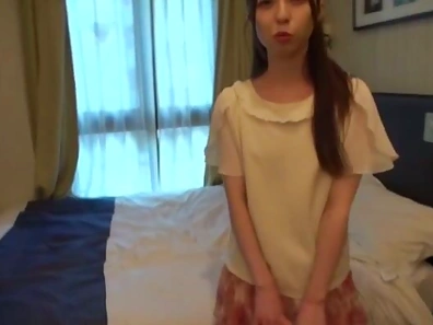Amateur Japanese fucked in bed and jizzed on ass