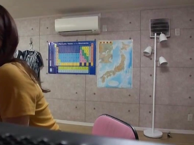 Asian teen likes kissing her roommate