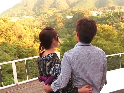 Sizzling Japanese Temptress Seduces with Luscious Big tits Showdown