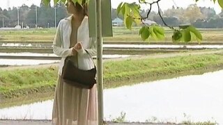 Hot Japanese babe fucks outside