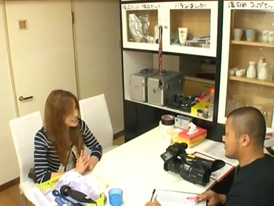 Karela Ariki is a sweet Japanese girl