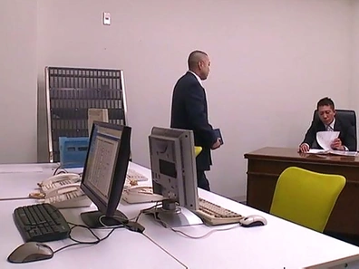 Hot MILF sucks her boss´s big hard dick.