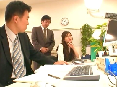 Hot Ameri Ichinose performs extreme double blowjob
